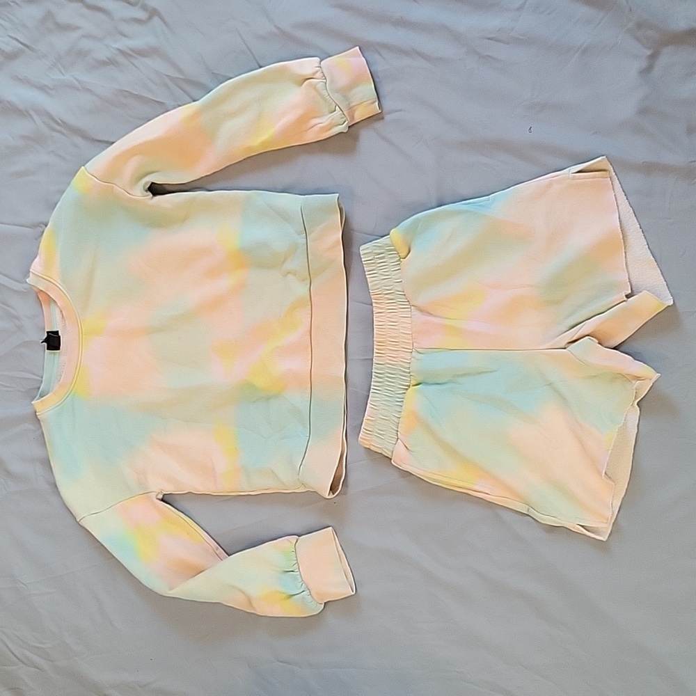 Art class outfit